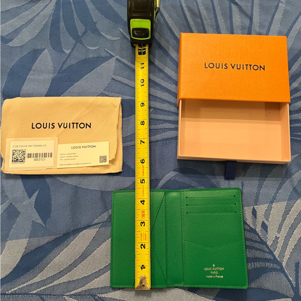 Louis Vuitton green tiagarama green pocket organizer NEW